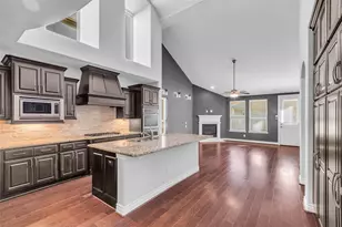 24122 Valencia Ridge Ln, Katy, TX 77494 - Photo 2