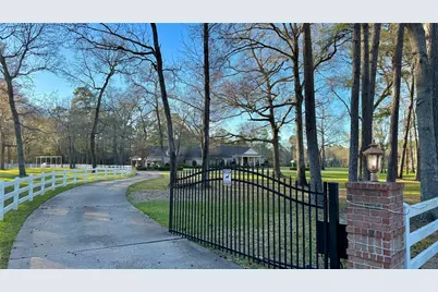 15216 Saddlewood Drive, Conroe, TX 77384 - Photo 12