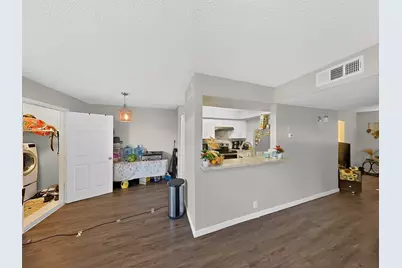 8101 Amelia Road #404, Houston, TX 77055 - Photo 14