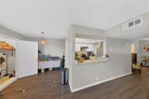 8101 Amelia Rd, Houston, TX 77055 - Photo 14