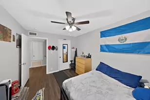 8101 Amelia Rd, Houston, TX 77055 - Photo 26