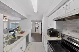 8101 Amelia Rd, Houston, TX 77055 - Photo 20