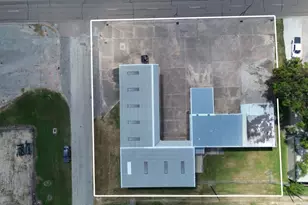 619 E Jackson St, El Campo, TX 77437 - Photo 6