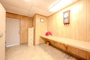 619 E Jackson St, El Campo, TX 77437 - Photo 22