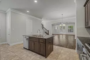 829 W 20th St, Houston, TX 77008 - Photo 8