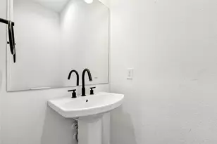 3403 Daphne St, Houston, TX 77021 - Photo 16