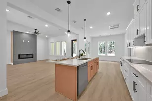 6422 Sugar Bush Dr, Magnolia, TX 77354 - Photo 12