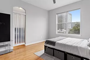 300 St Joseph Pkwy, Houston, TX 77002 - Photo 12