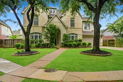 5315 April Run Court, Sugar Land, TX 77479 - Photo 2