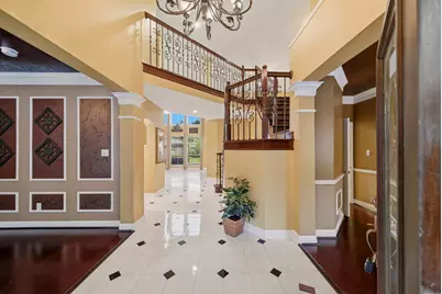 5315 April Run Court, Sugar Land, TX 77479 - Photo 4
