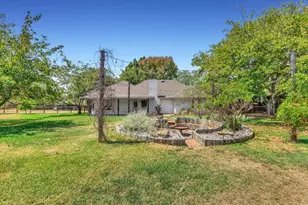 419 Ryan Ave, Burleson, TX 76028 - Photo 36