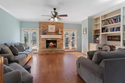 215 Ridgemont Drive, Alvin, TX 77511 - Photo 8