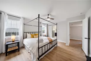 1120 W 21st St, Houston, TX 77008 - Photo 12