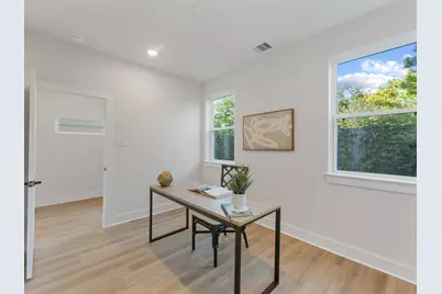 4711 Thornton Villas Lane, Houston, TX 77018 - Photo 8
