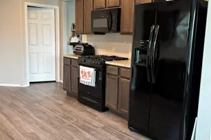 4310 Sand Pebble Ln, Baytown, TX 77521 - Photo 2