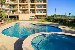 9520 Seawall, Galveston, TX 77554 - Photo 10