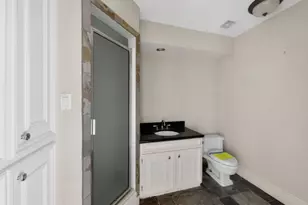 6 Heritage Ct, Houston, TX 77024 - Photo 20