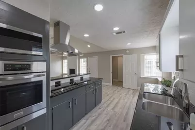 9315 Fairdale Lane, Houston, TX 77063 - Photo 2