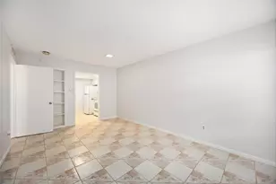 2250 Bering Dr, Houston, TX 77057 - Photo 6