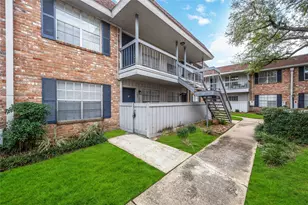 2250 Bering Dr, Houston, TX 77057 - Photo 2