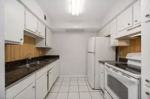 2250 Bering Dr, Houston, TX 77057 - Photo 8