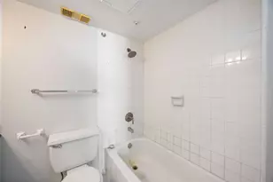 2250 Bering Dr, Houston, TX 77057 - Photo 16