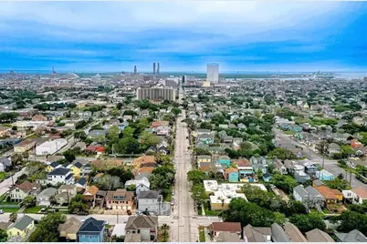 2102 Avenue O 1/2 #UP, Galveston, TX 77550 - Photo 30