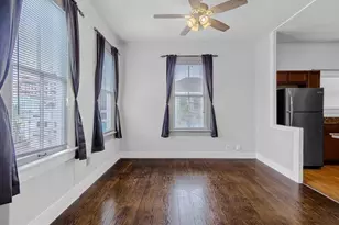 2102 Ave O 1/2, Galveston, TX 77550 - Photo 2