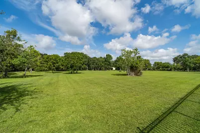 1031 Louisiana Avenue, League City, TX 77573 - Photo 6