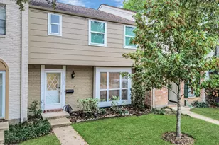 1365 Country Pl Dr, Houston, TX 77079 - Photo 2