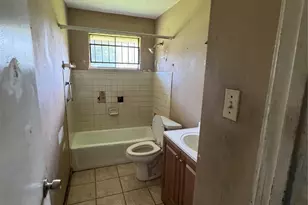 11018 Dalebrook Dr, Houston, TX 77016 - Photo 10