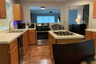 10838 Spruce Dr S, La Porte, TX 77571 - Photo 8