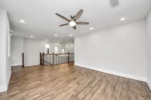 8609 Concord Trace, Houston, TX 77055 - Photo 32