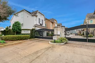 8609 Concord Trace, Houston, TX 77055 - Photo 48