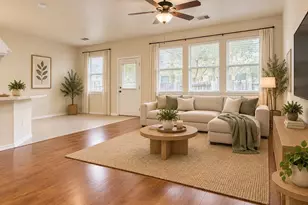 39 Camellia Grove Circle, The Woodlands, TX 77382 - Photo 2