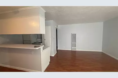519 Branard St Street #10, Houston, TX 77006 - Photo 4