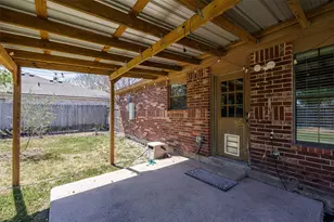 308 Hickory Ct, Bishop, TX 78343 - Photo 8
