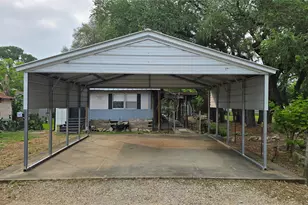 78 Avenue D, Van Vleck, TX 77482 - Photo 2