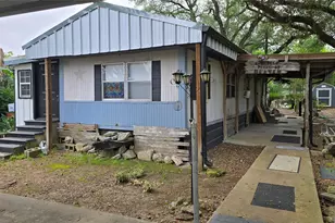 78 Avenue D, Van Vleck, TX 77482 - Photo 4