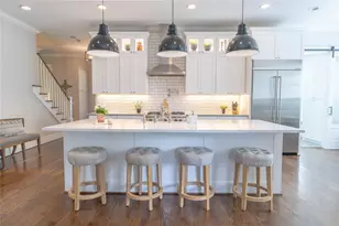 118 6th St, Sugar Land, TX 77498 - Photo 2