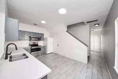 10217 Teneha Drive #A, Houston, TX 77033 - Photo 6