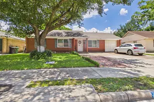 113 W Riverwood Dr, Houston, TX 77076 - Photo 1