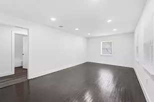 2281 Des Jardines St, Houston, TX 77023 - Photo 6