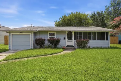 2281 Des Jardines Street, Houston, TX 77023 - Photo 1