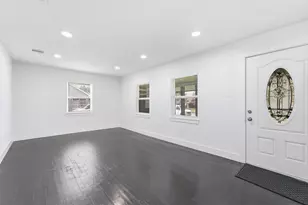 2281 Des Jardines St, Houston, TX 77023 - Photo 8