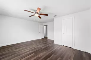 2281 Des Jardines St, Houston, TX 77023 - Photo 16