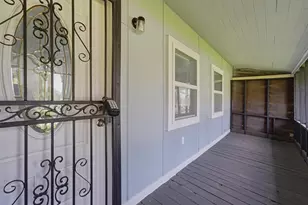 2281 Des Jardines St, Houston, TX 77023 - Photo 4