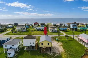 314 Surf Dr, Surfside Beach, TX 77541 - Photo 2