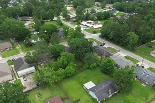 706 Lyle W Ave, Cleveland, TX 77327 - Photo 4
