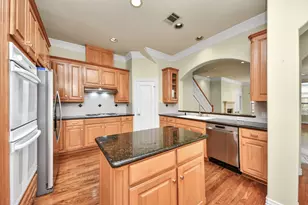 605 W Polk St, Houston, TX 77019 - Photo 12